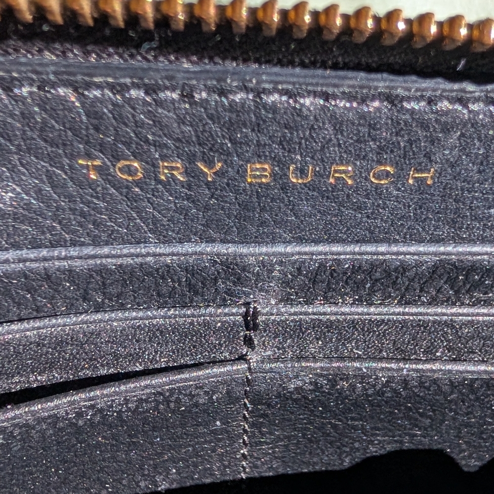 Tory Burch Black Leather Zip Around Wallet Gold Logo Wallet - Picture 3 of 6